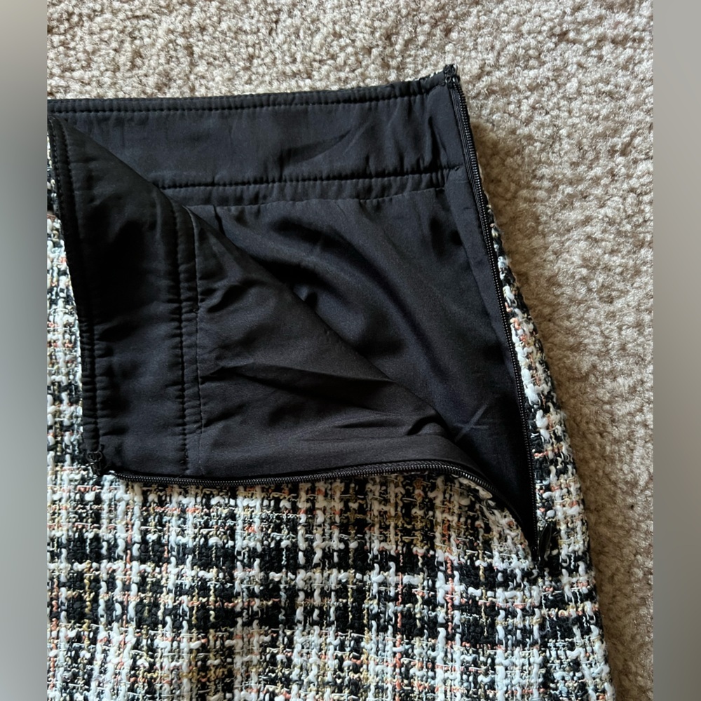 LOFT Tweed Mini Skirt. Sz 8T - Picture 6 of 11
